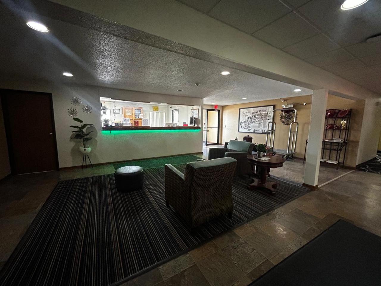 Oyo West Point Inn Luaran gambar