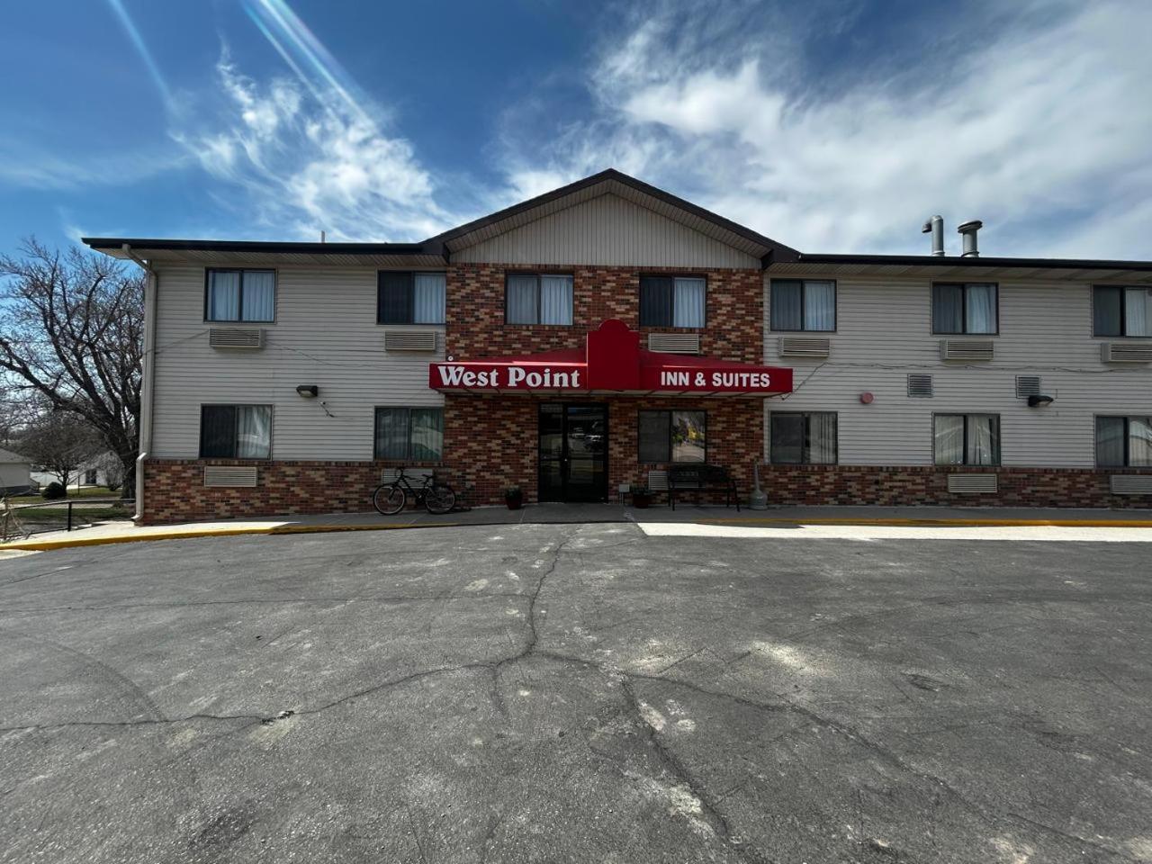 Oyo West Point Inn Luaran gambar